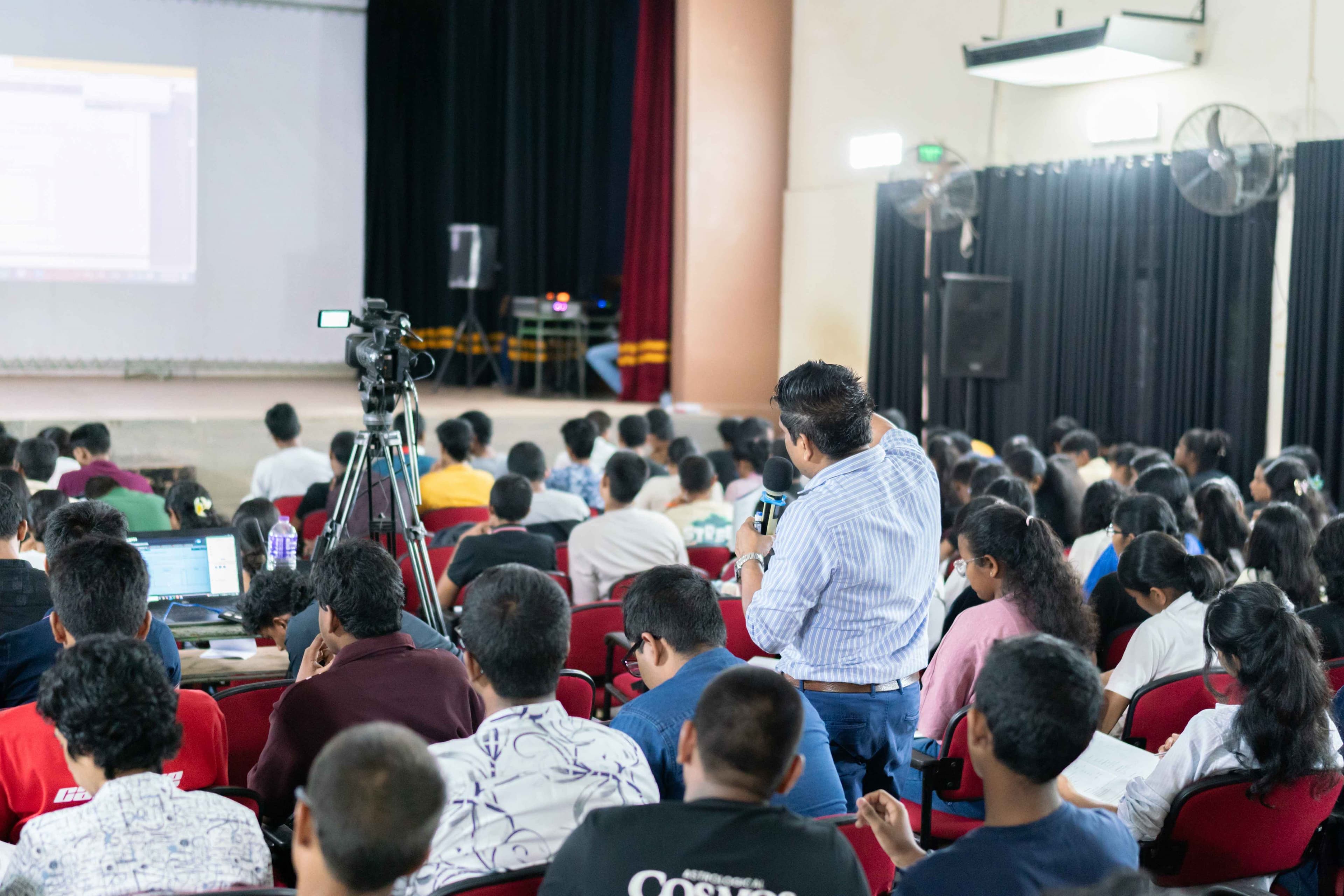 Big Blast Seminar — moment 1