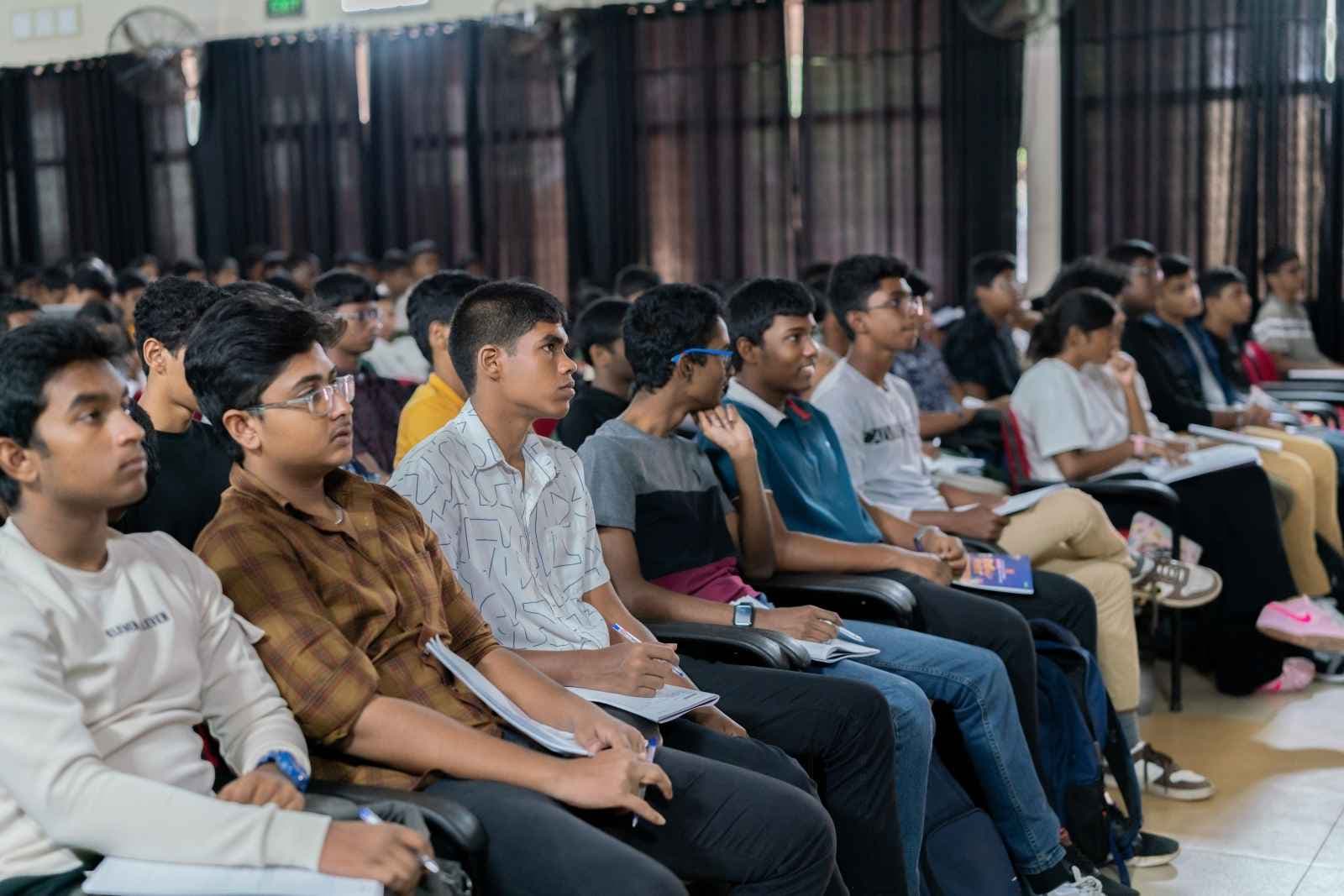 Big Blast Seminar — moment 3